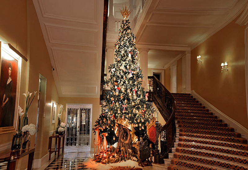 Claridge’s D&G Christmas tree unveiled